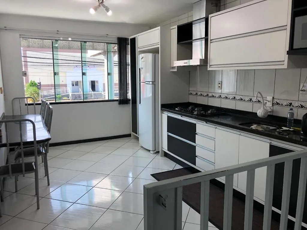 Casa Sergio Itajaí 0*,